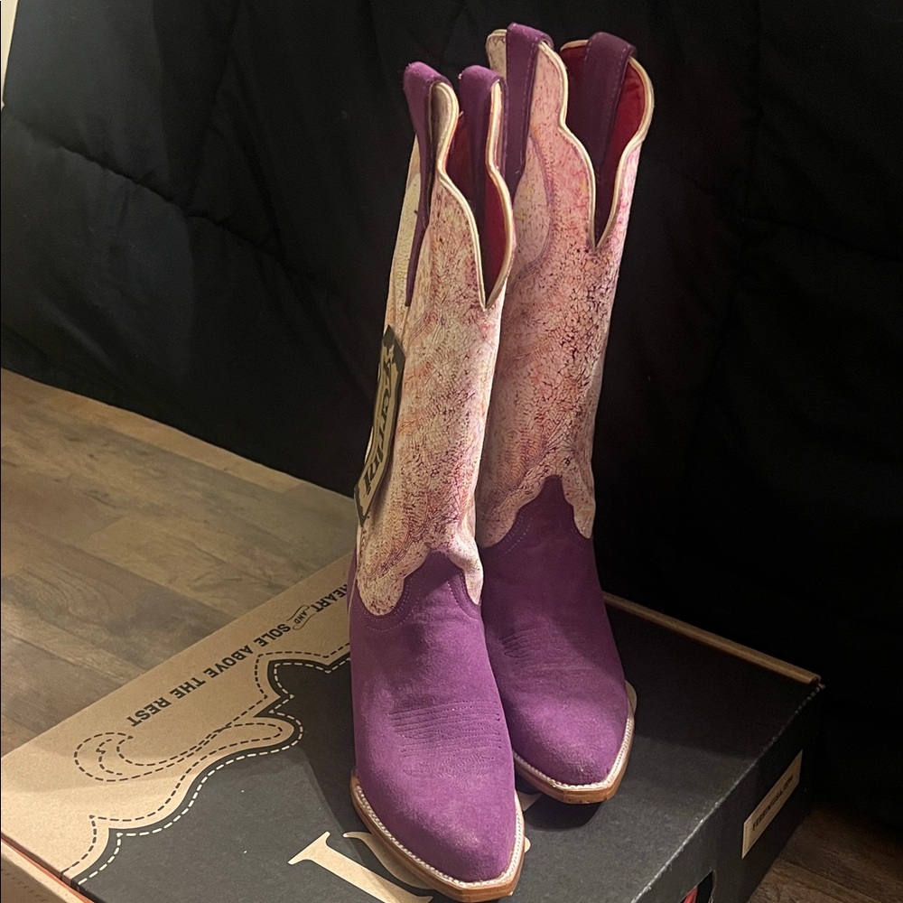 Ferrini women’s Roughout boots